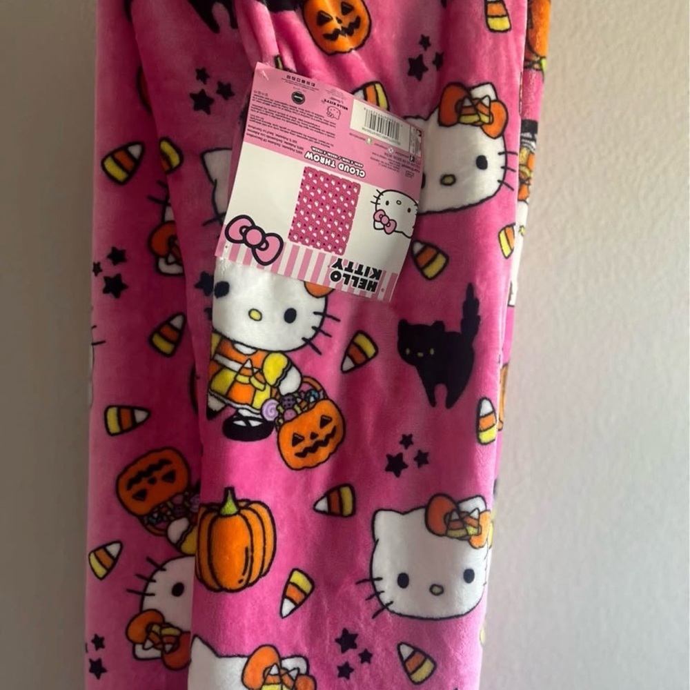 Hello Kitty Pink Halloween Blanket